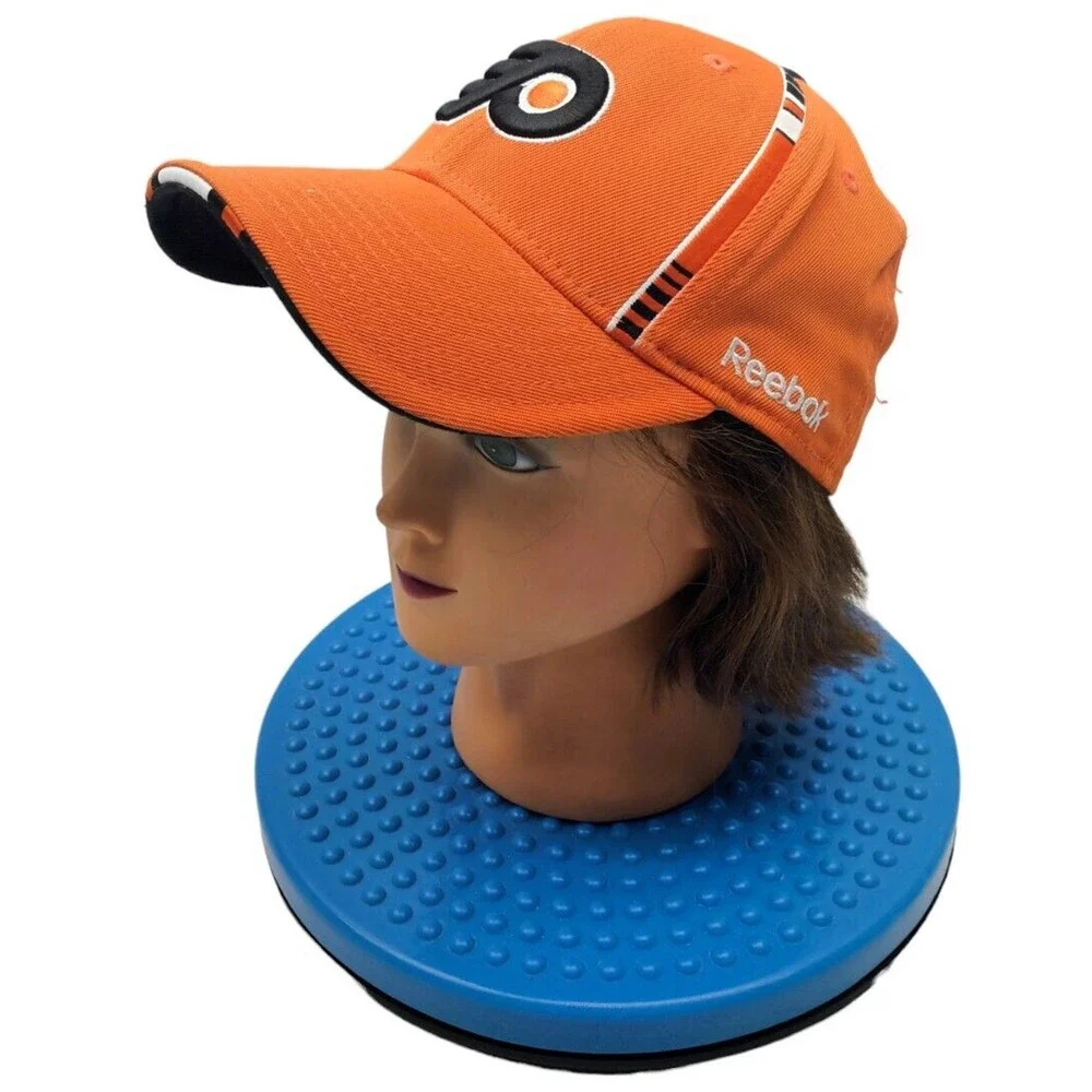 Philadelphia Flyer NHL Reebok Cap Hat Center Ice Collection Stretch FITMAX70 S/M